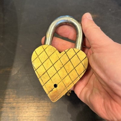 Brass padlock with Flowers - By Maison Boncoeurs