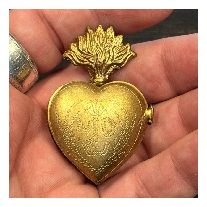 Boîte Coeur Ex-voto Doré - Modèle: Coeur sacré MONA par Boncoeurs