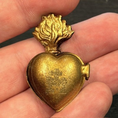 Golden Ex-voto Heart Box - Model: MINI by Boncoeurs