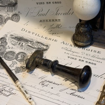 Antique "Magasin de Nouveautés" Store manual Stamp