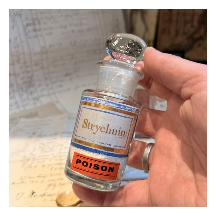 Strychnine - POISON cabinet - Antique pharmacy bottle