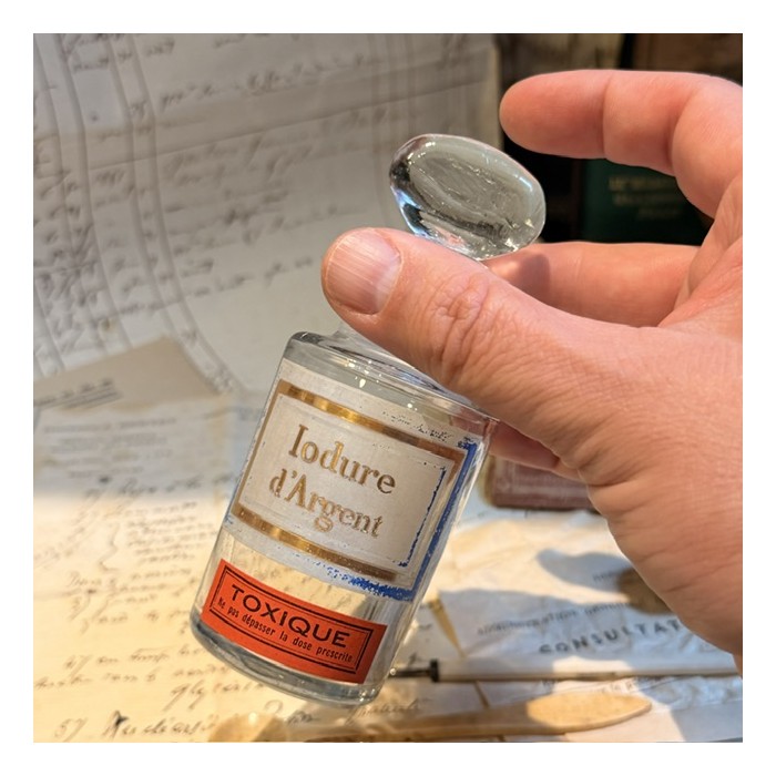 Silver iodide - POISON cabinet - Antique pharmacy bottle