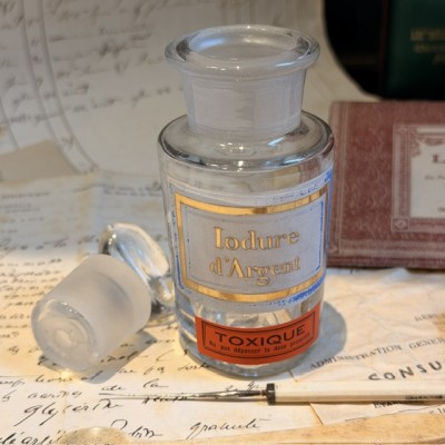 Silver iodide bottle