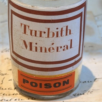 Flacon de Turbith Minéral