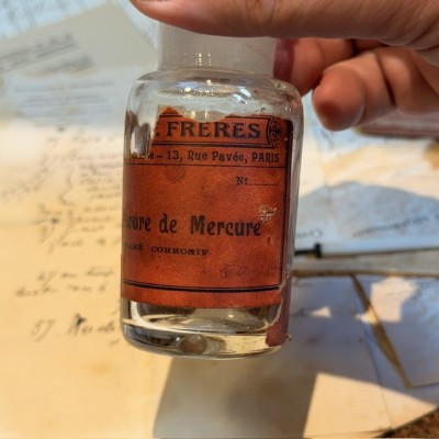 Flacon de Sublimé Corrosif