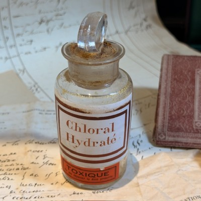 Chloral hydraté - Toxique - Flacon ancien de pharmacie