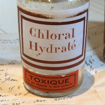 Chloral hydraté - Toxique - Flacon ancien de pharmacie
