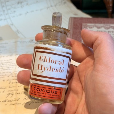 Chloral hydrate pharmacy bottle