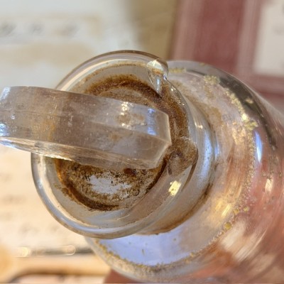 Chloral hydrate - POISON cabinet - Antique pharmacy bottle