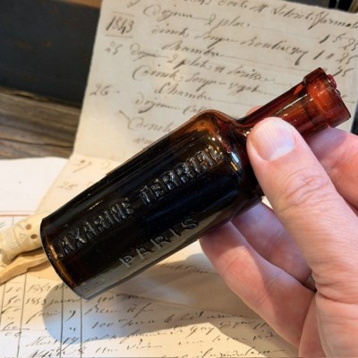 Chloroform-Based Soothing Balm - Antique pharmacy bottle - Apothecary