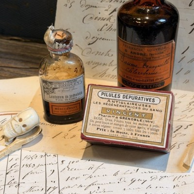 Vincent’s Anti-Mucus Pills - Antique pharmacy box -19th century