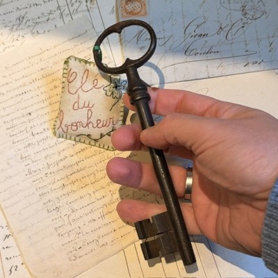 Large Key to Happiness by Marius in Paris - With its lucky charm lavender amulet